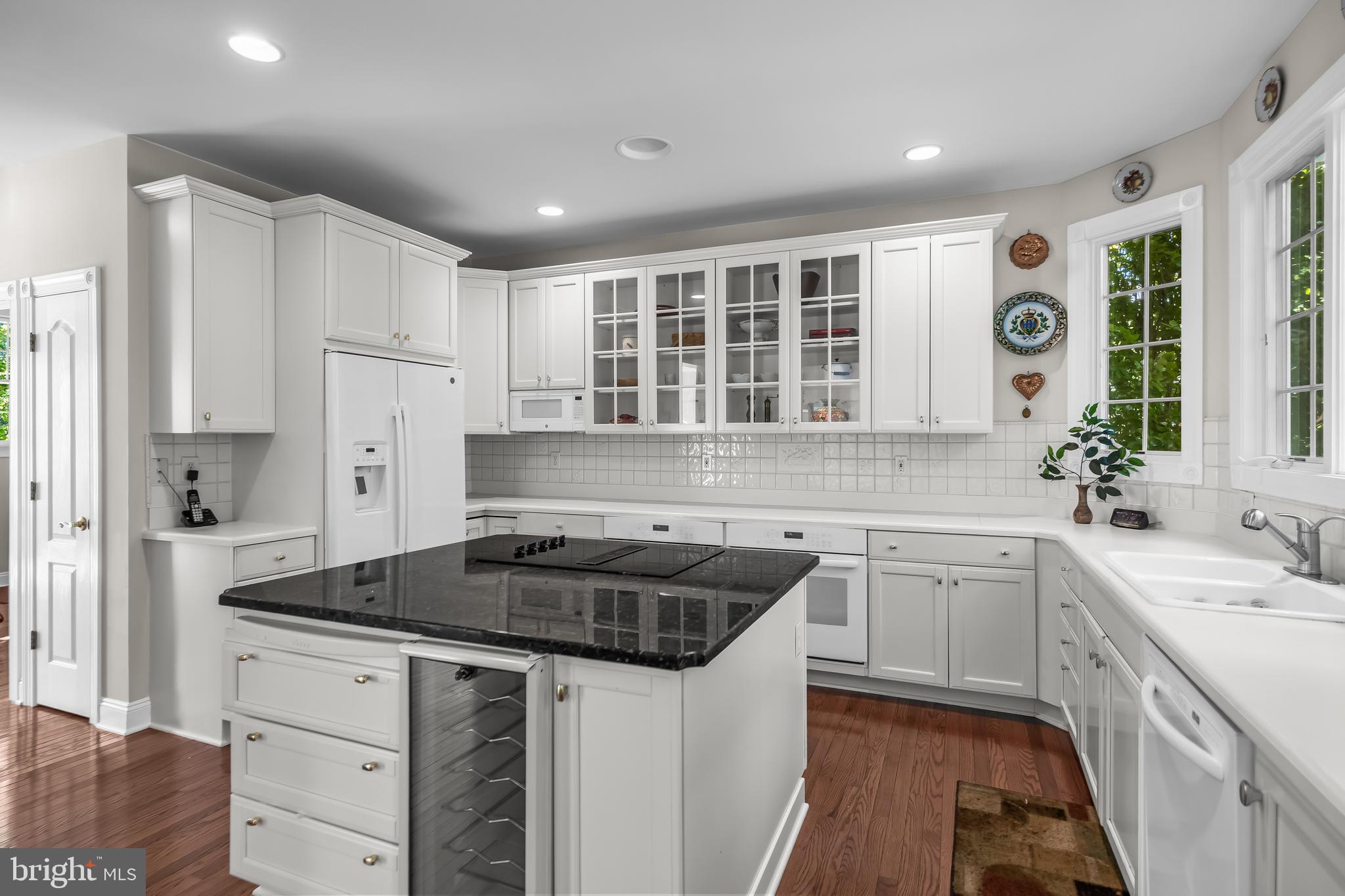 2 Franklin Court Southampton, NJ 08088 - Photo 12 of 43 Kitchen