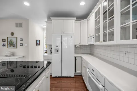 $850,000 | 2 Franklin Court, Southampton, NJ 08088