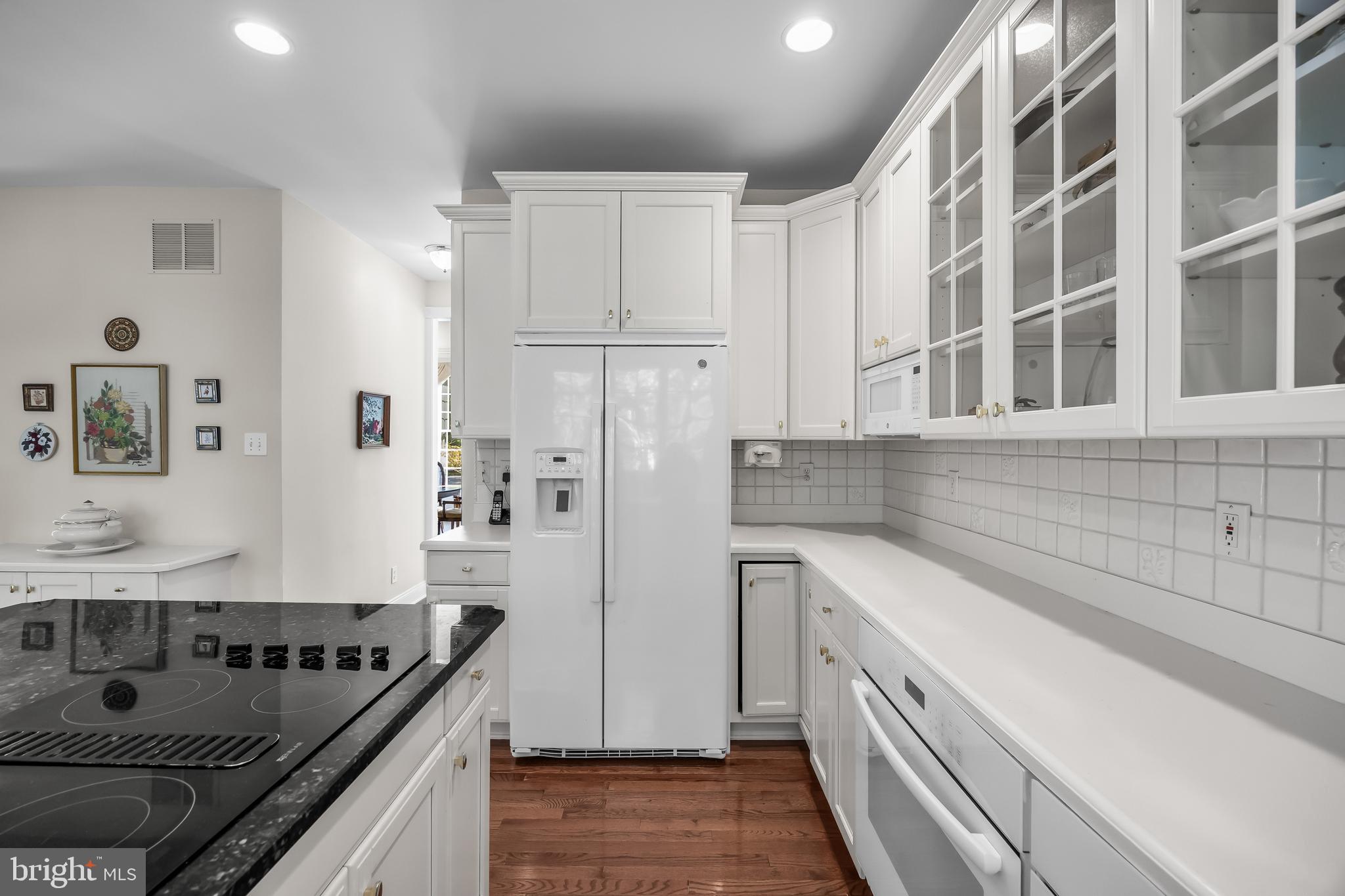 2 Franklin Court Southampton, NJ 08088 - Photo 13 of 43 Kitchen