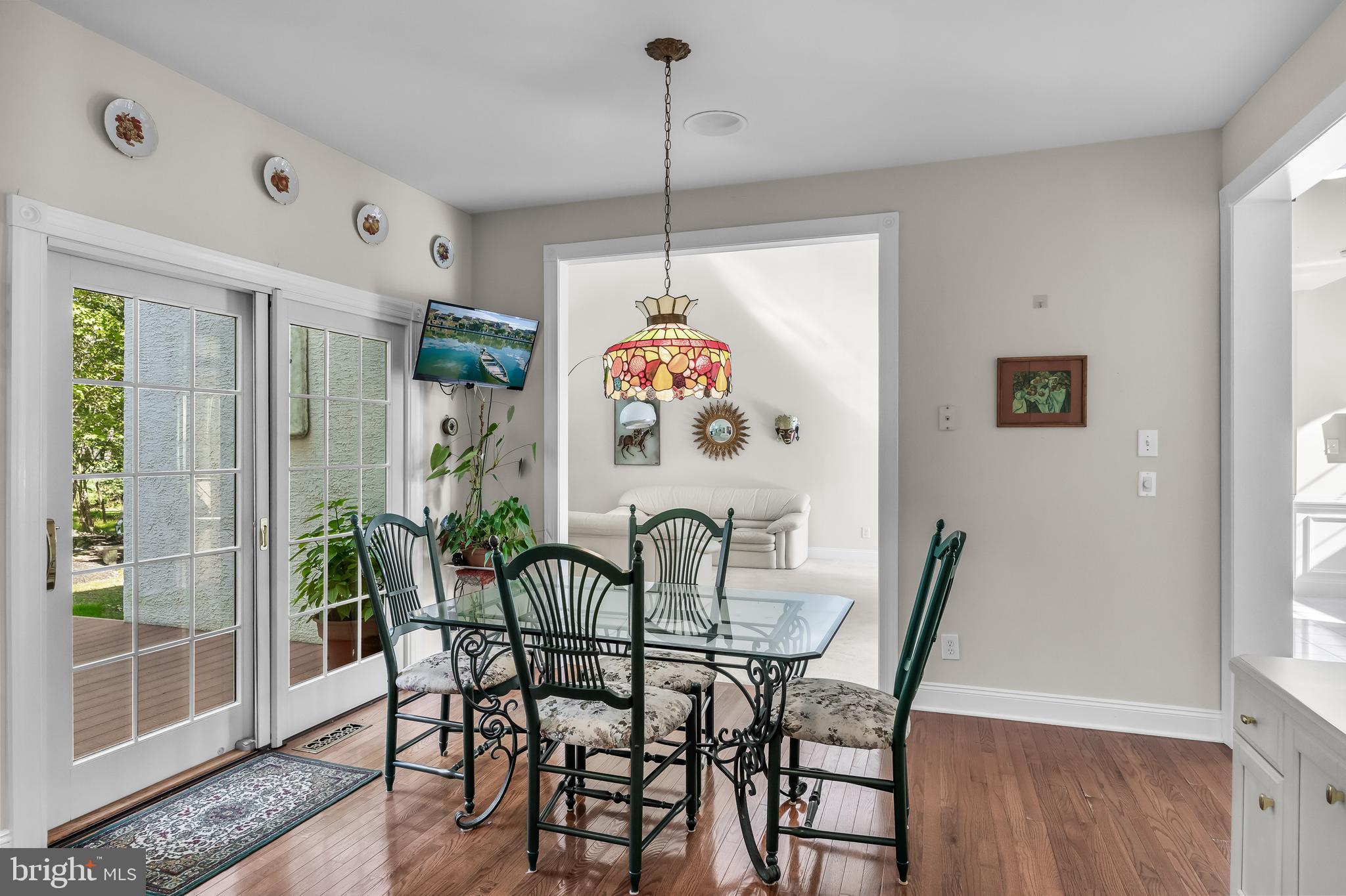 2 Franklin Court Southampton, NJ 08088 - Photo 15 of 43 Eat-in kitchen