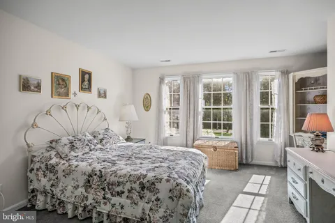 $850,000 | 2 Franklin Court, Southampton, NJ 08088