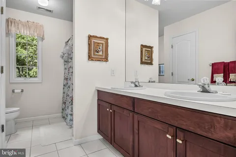 $850,000 | 2 Franklin Court, Southampton, NJ 08088