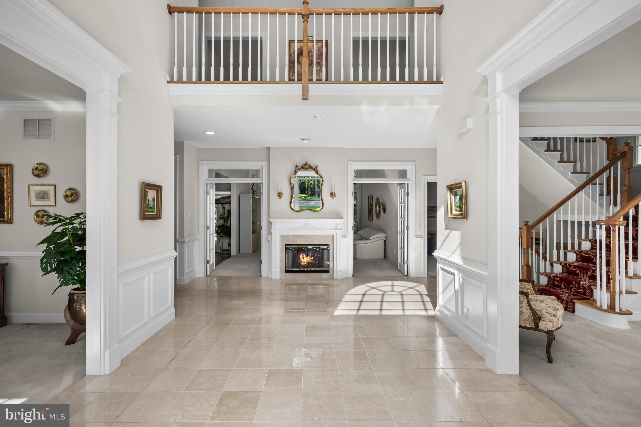 2 Franklin Court Southampton, NJ 08088 - Photo 4 of 43 Front entrance/foyer