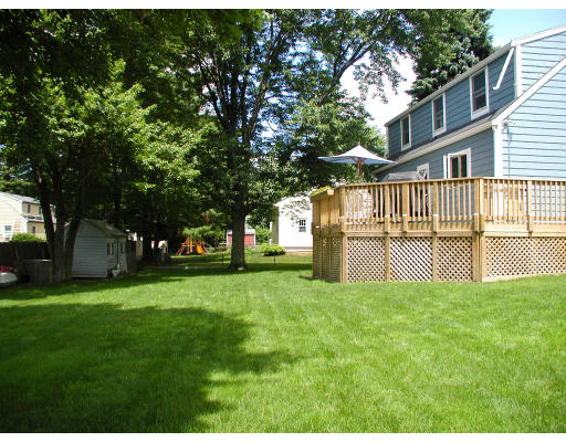 9 Sunnyfield Road Bedford, MA 01730 - Photo 3 of 8 Gallery Image 3