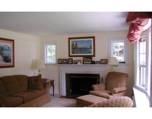 9 Sunnyfield Road Bedford, MA 01730 - Photo 8 of 8 Gallery Image 8