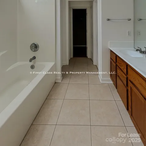 $1,900 | Undisclosed Address, Charlotte, NC 28262