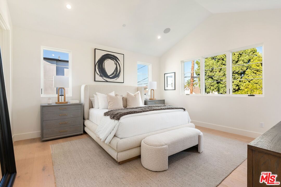 3662 Stoner Avenue Los Angeles, CA 90066 - Photo 14 of 32