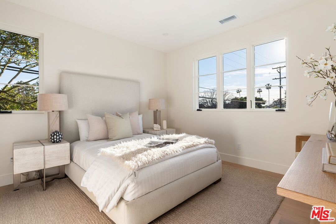 3662 Stoner Avenue Los Angeles, CA 90066 - Photo 26 of 32