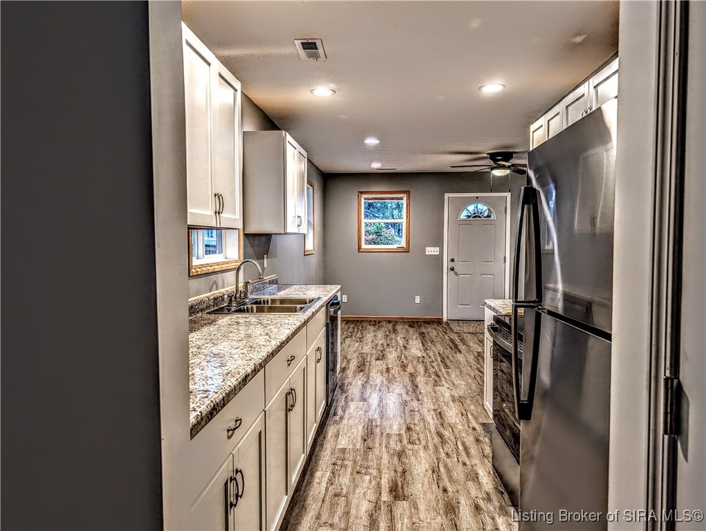 806 Smith Street Salem, IN 47167 - Photo 13 of 40