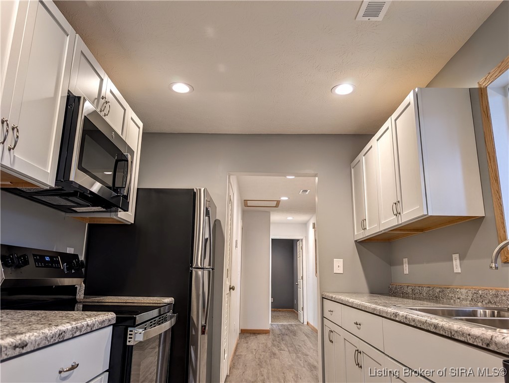 806 Smith Street Salem, IN 47167 - Photo 14 of 40