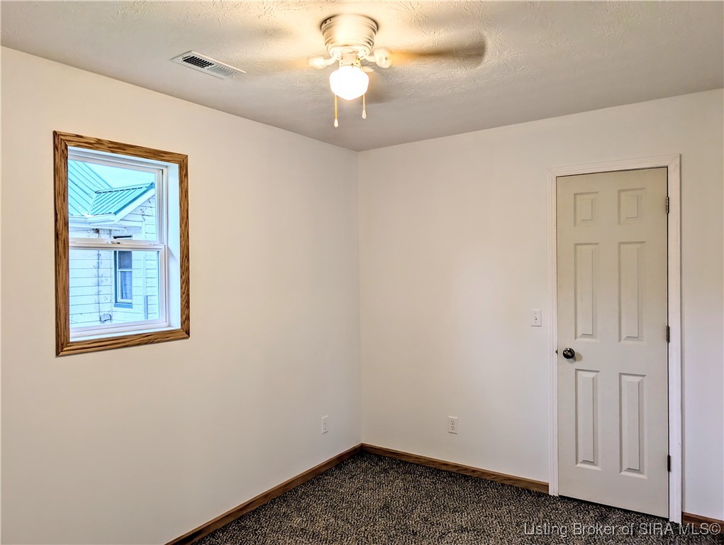 806 Smith Street Salem, IN 47167 - Photo 15 of 40 Bedroom 1