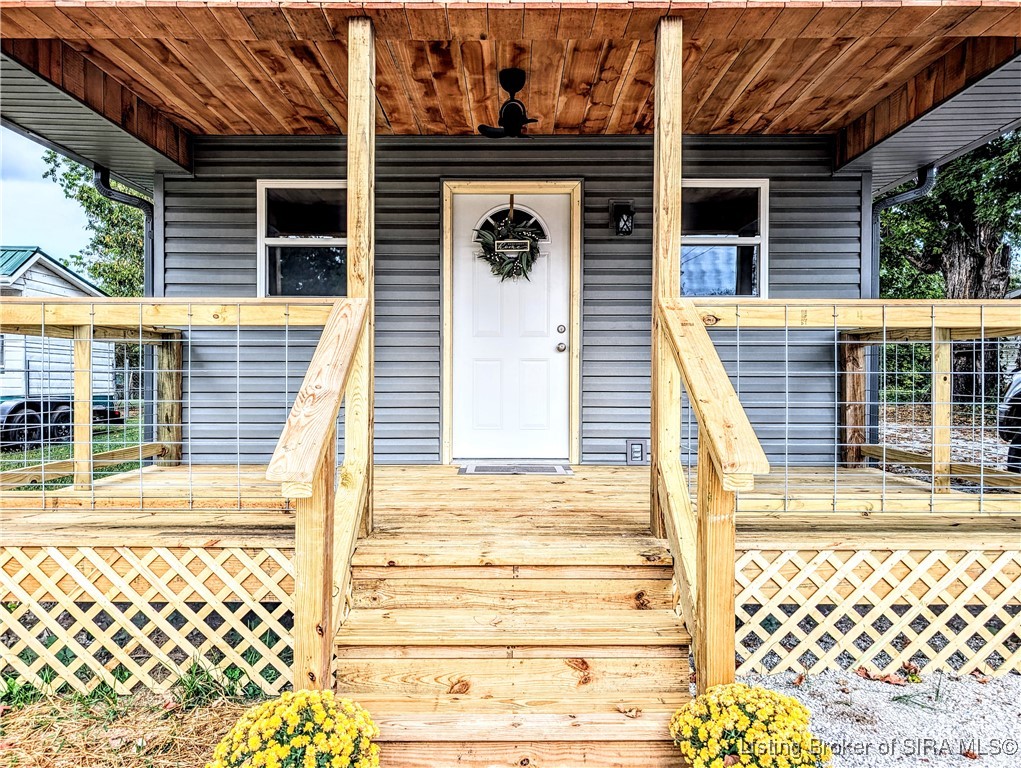 806 Smith Street Salem, IN 47167 - Photo 2 of 40