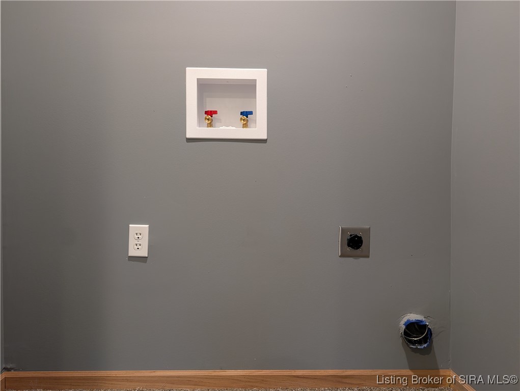 806 Smith Street Salem, IN 47167 - Photo 28 of 40 Laundry