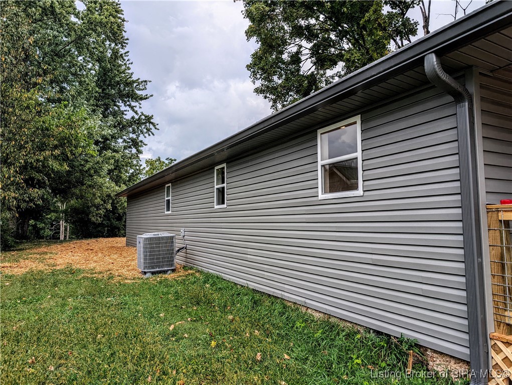 806 Smith Street Salem, IN 47167 - Photo 31 of 40