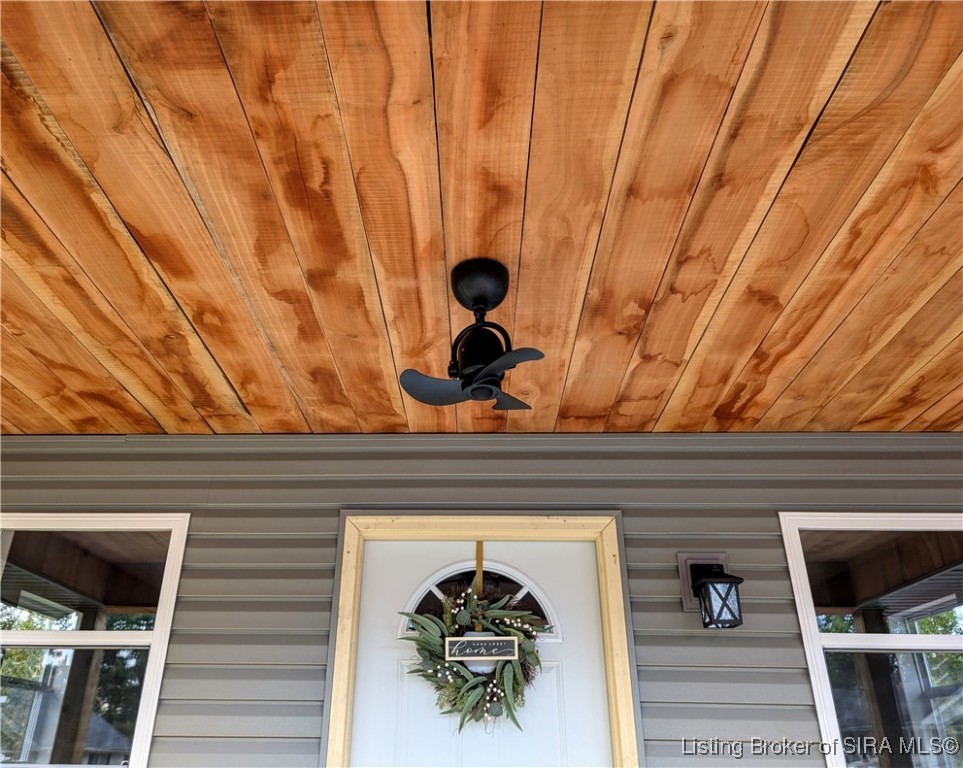 806 Smith Street Salem, IN 47167 - Photo 4 of 40