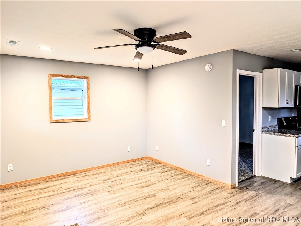 806 Smith Street Salem, IN 47167 - Photo 5 of 40