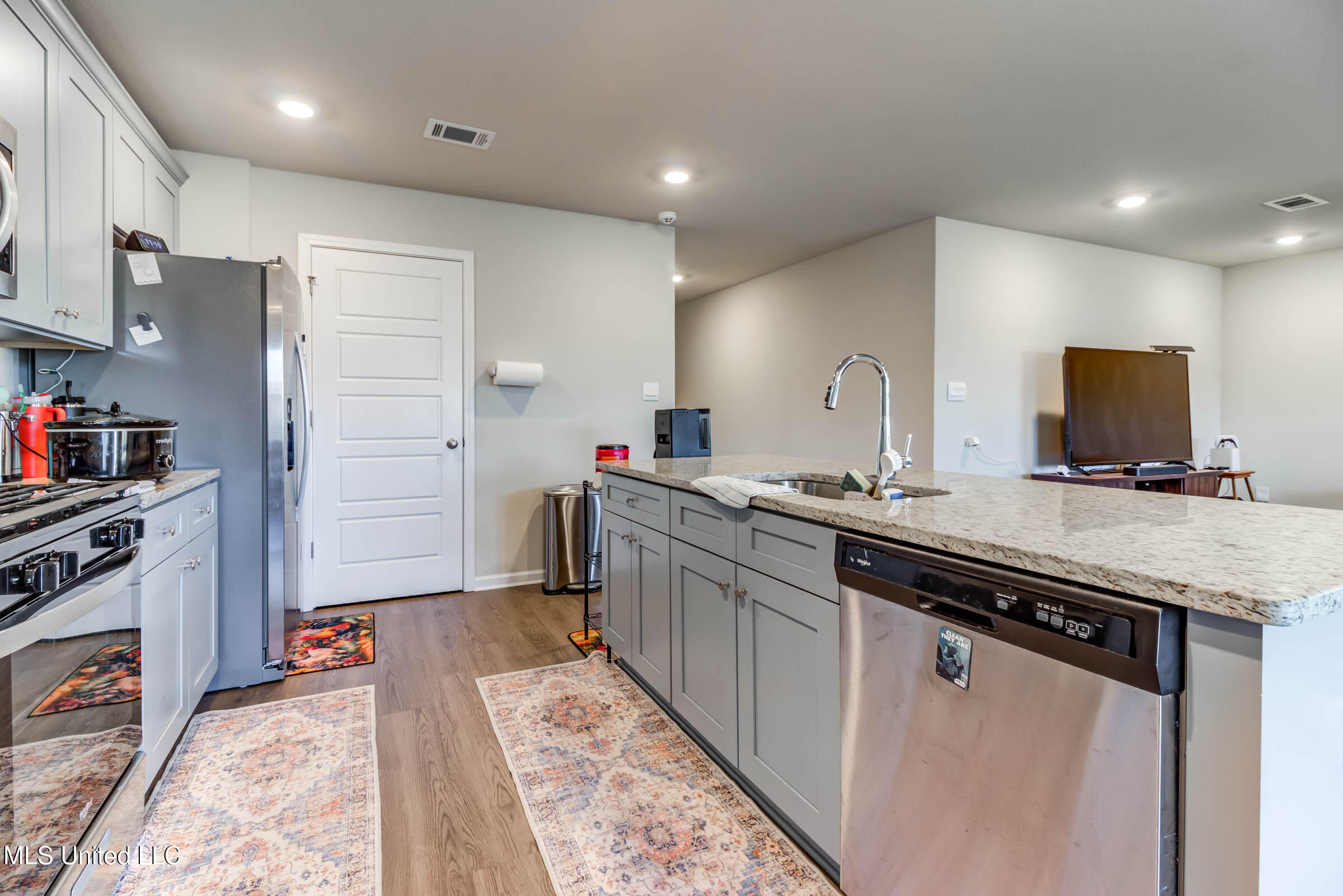 2004 Pettits Lane Long Beach, MS 39560 - Photo 15 of 41 2004 Pettis (12)