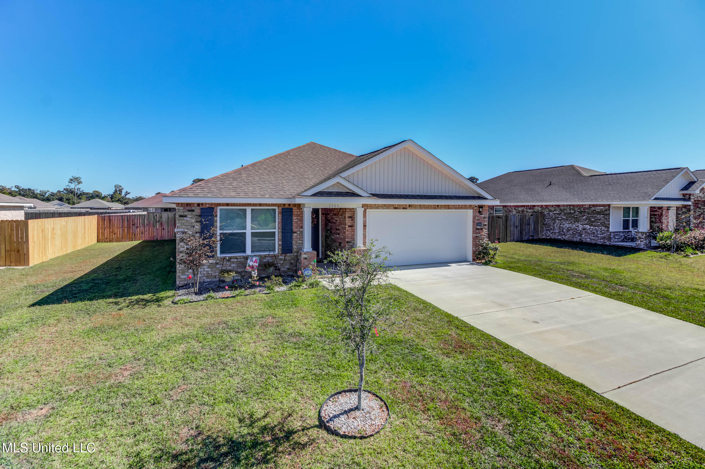 2004 Pettits Lane Long Beach, MS 39560 - Photo 2 of 41 2004 Pettis (40)