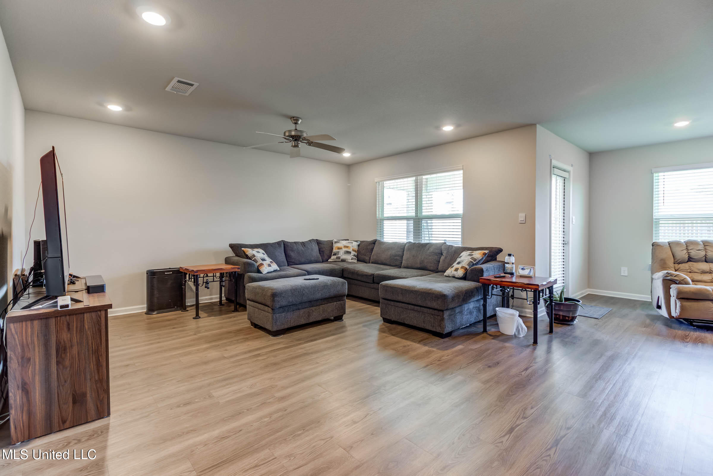 2004 Pettits Lane Long Beach, MS 39560 - Photo 8 of 41 2004 Pettis (17)