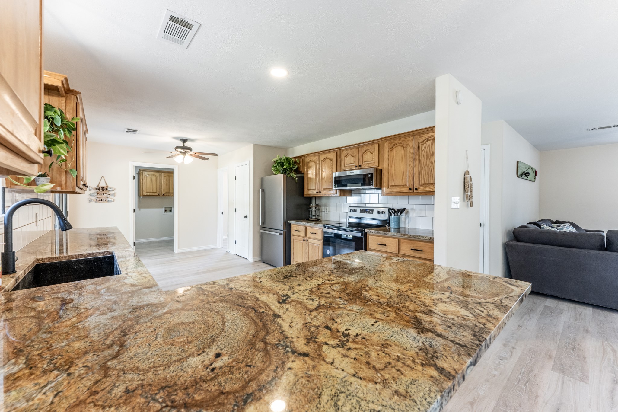 71 Key Largo Loop Point Blank, TX 77364 - Photo 5 of 40