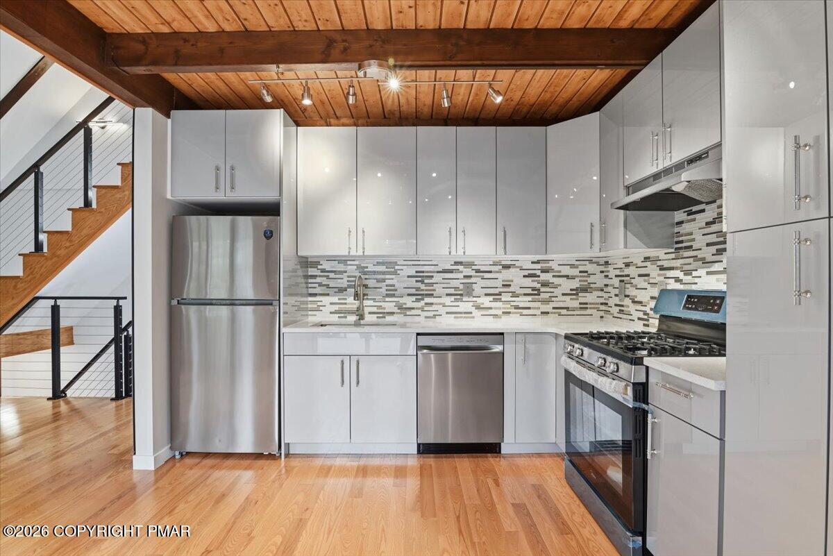 883 Deerfield Road Lake Ariel, PA 18436 - Photo 24 of 75 kitchen4
