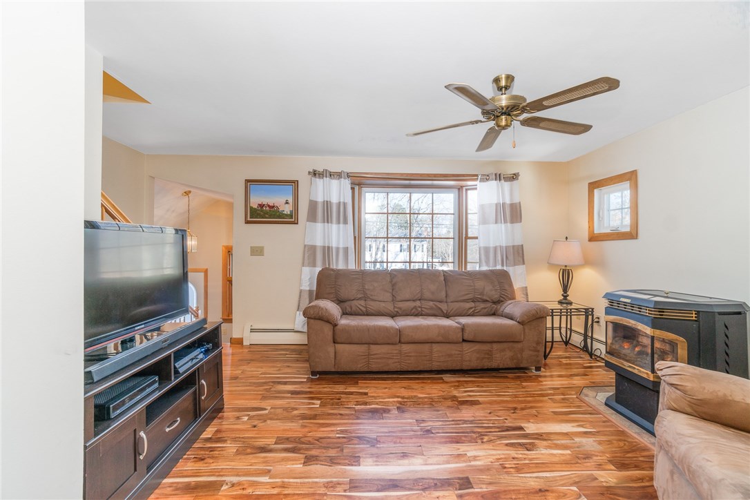 43 Harkness Road North Smithfield, RI 02896 - Photo 4 of 30 Gallery Image 4