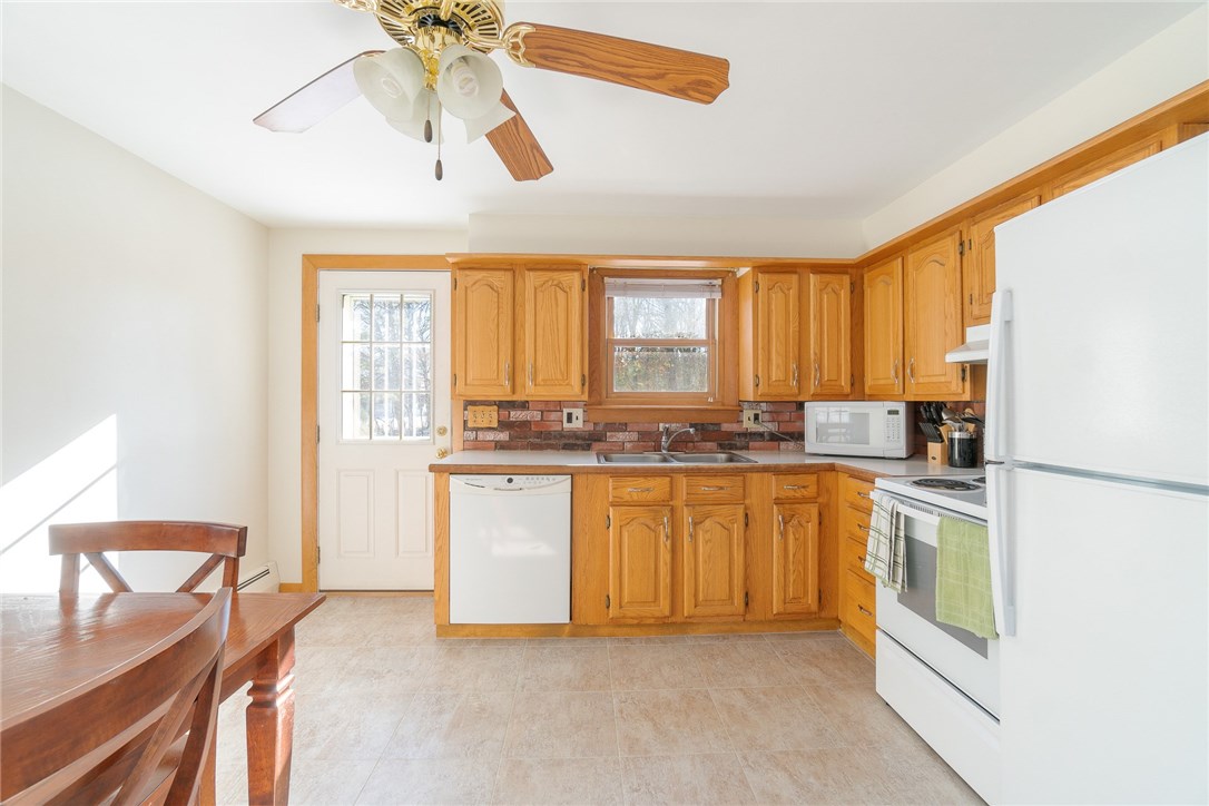 43 Harkness Road North Smithfield, RI 02896 - Photo 8 of 30 Gallery Image 8
