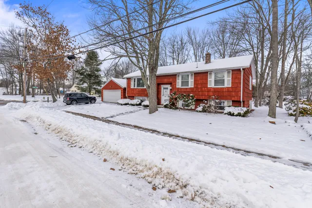 $499,000 | 30 Sokokis Street, South Portland, ME 04106