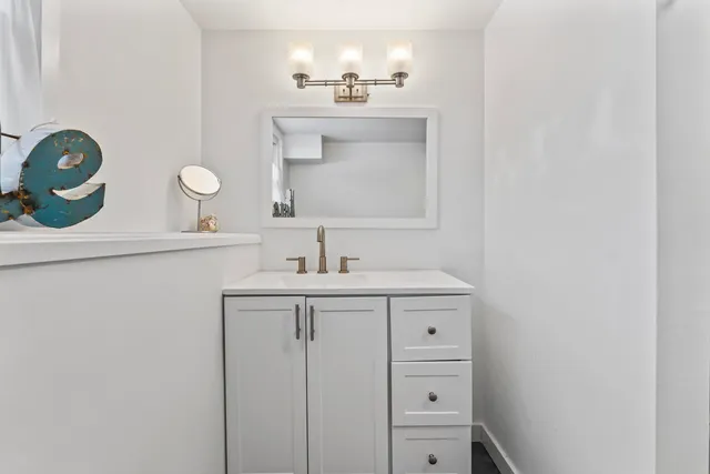 $499,000 | 30 Sokokis Street, South Portland, ME 04106