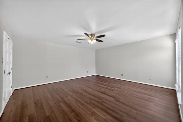 $349,900 | 6308 Meredith Drive, Bellaire, TX 77401