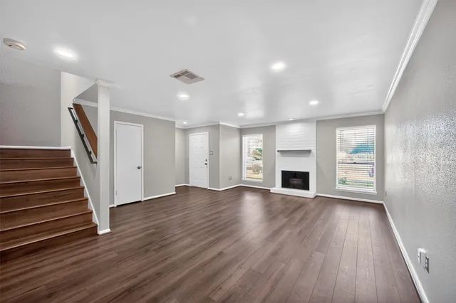 $349,900 | 6308 Meredith Drive, Bellaire, TX 77401