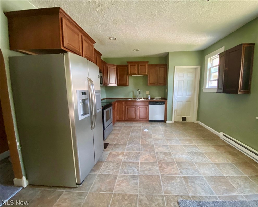 1556 Hubbard Road Madison, OH 44057 - Photo 3 of 12