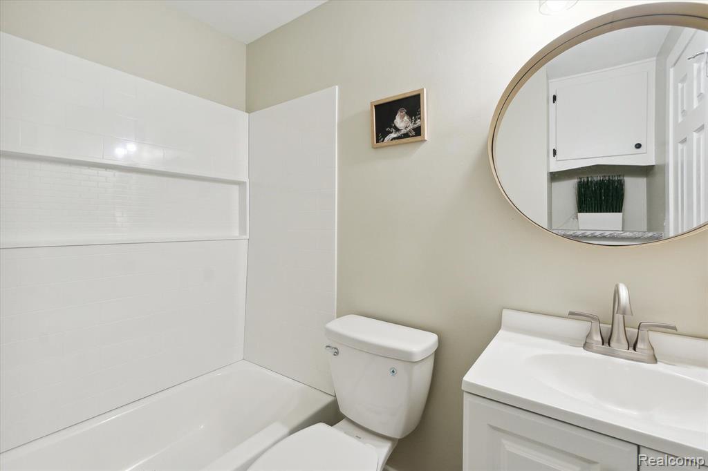 5066 Deland Road Flushing, MI 48433 - Photo 26 of 31