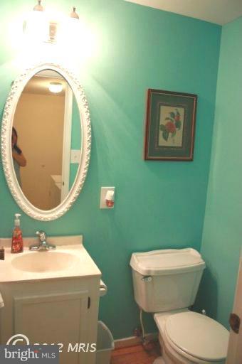 12251 Angel Wing Court Reston, VA 20191 - Photo 25 of 29 Bath
