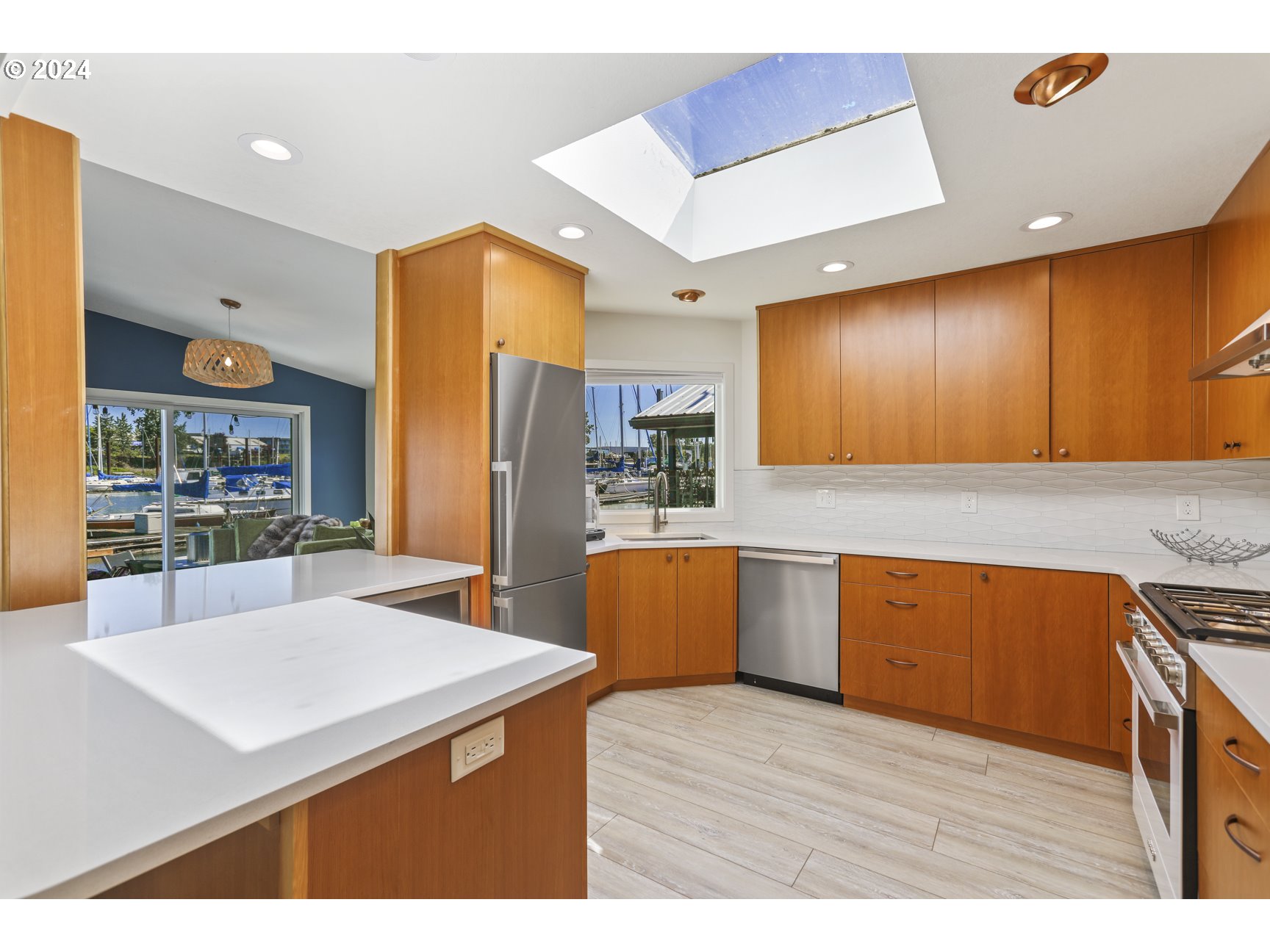 173 Northeast Bridgeton Road, Unit 18 Portland, OR 97211 - Photo 12 of 45 Gallery Image 12