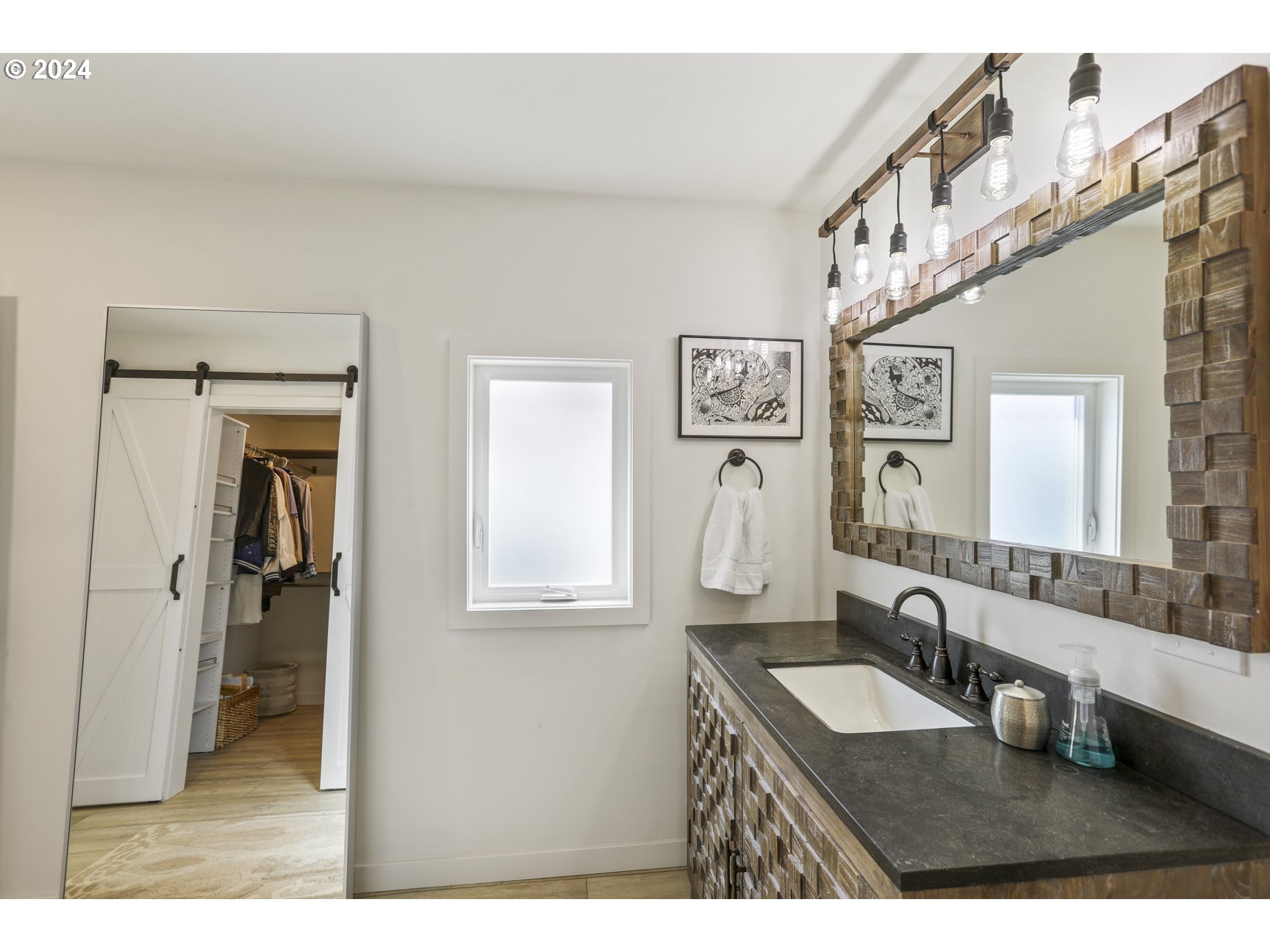 173 Northeast Bridgeton Road, Unit 18 Portland, OR 97211 - Photo 29 of 45 Gallery Image 29