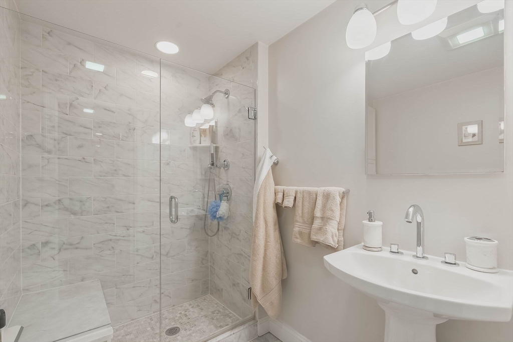 65 Green Street, Unit 1 Boston, MA 02129 - Photo 12 of 25