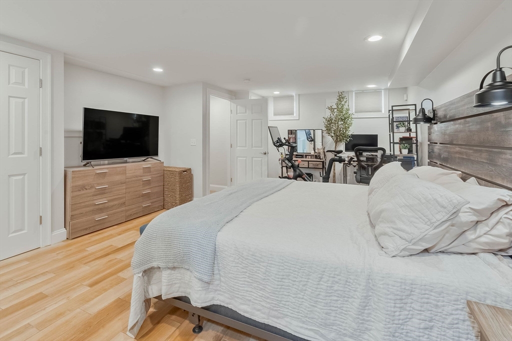 65 Green Street, Unit 1 Boston, MA 02129 - Photo 16 of 25