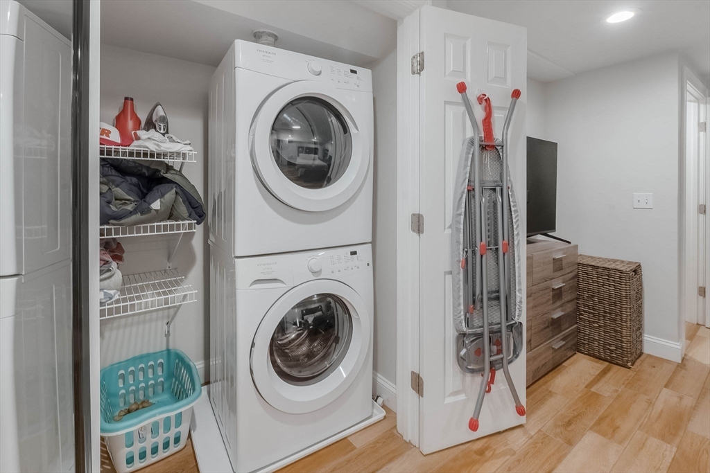 65 Green Street, Unit 1 Boston, MA 02129 - Photo 18 of 25