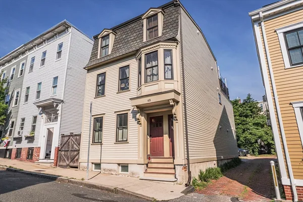 $5,000 | 65 Green Street, Unit 1, Boston, MA 02129