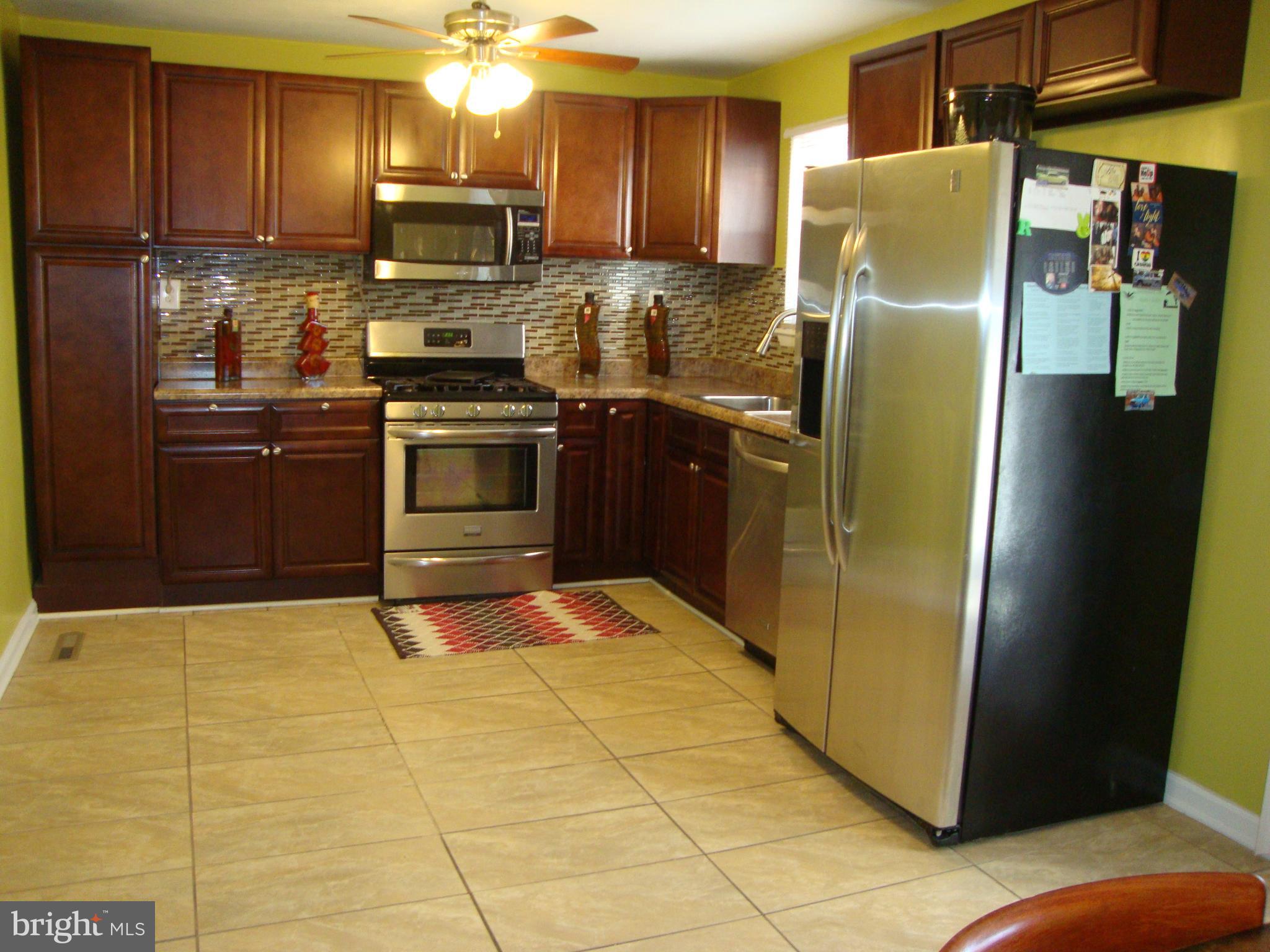 328 Laburnum Road Edgewood, MD 21040 - Photo 3 of 41 Updated Kitchen & Appliances
