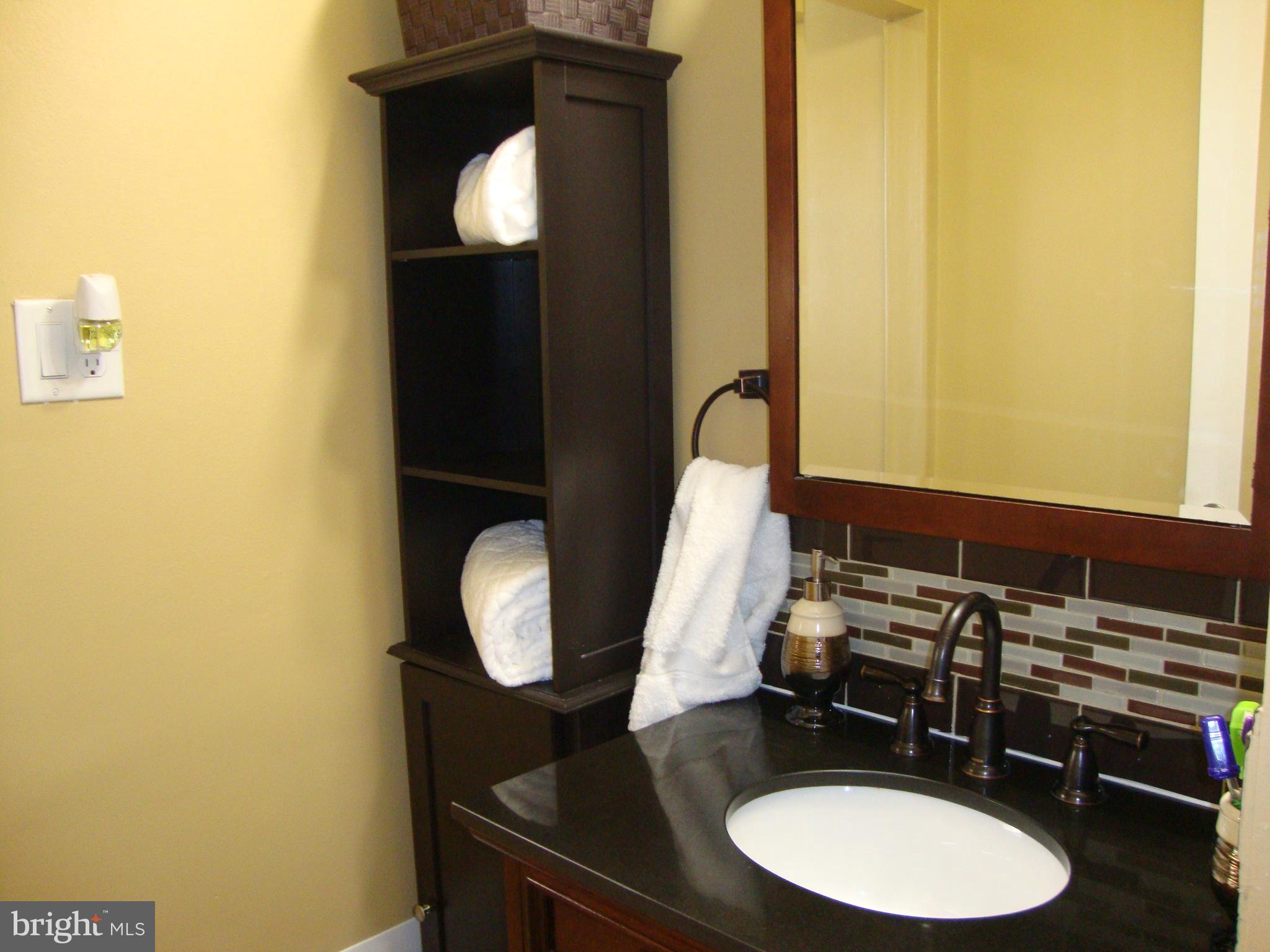 328 Laburnum Road Edgewood, MD 21040 - Photo 24 of 41 Beautiful Sink & Glass Mosaic Tile Back splash