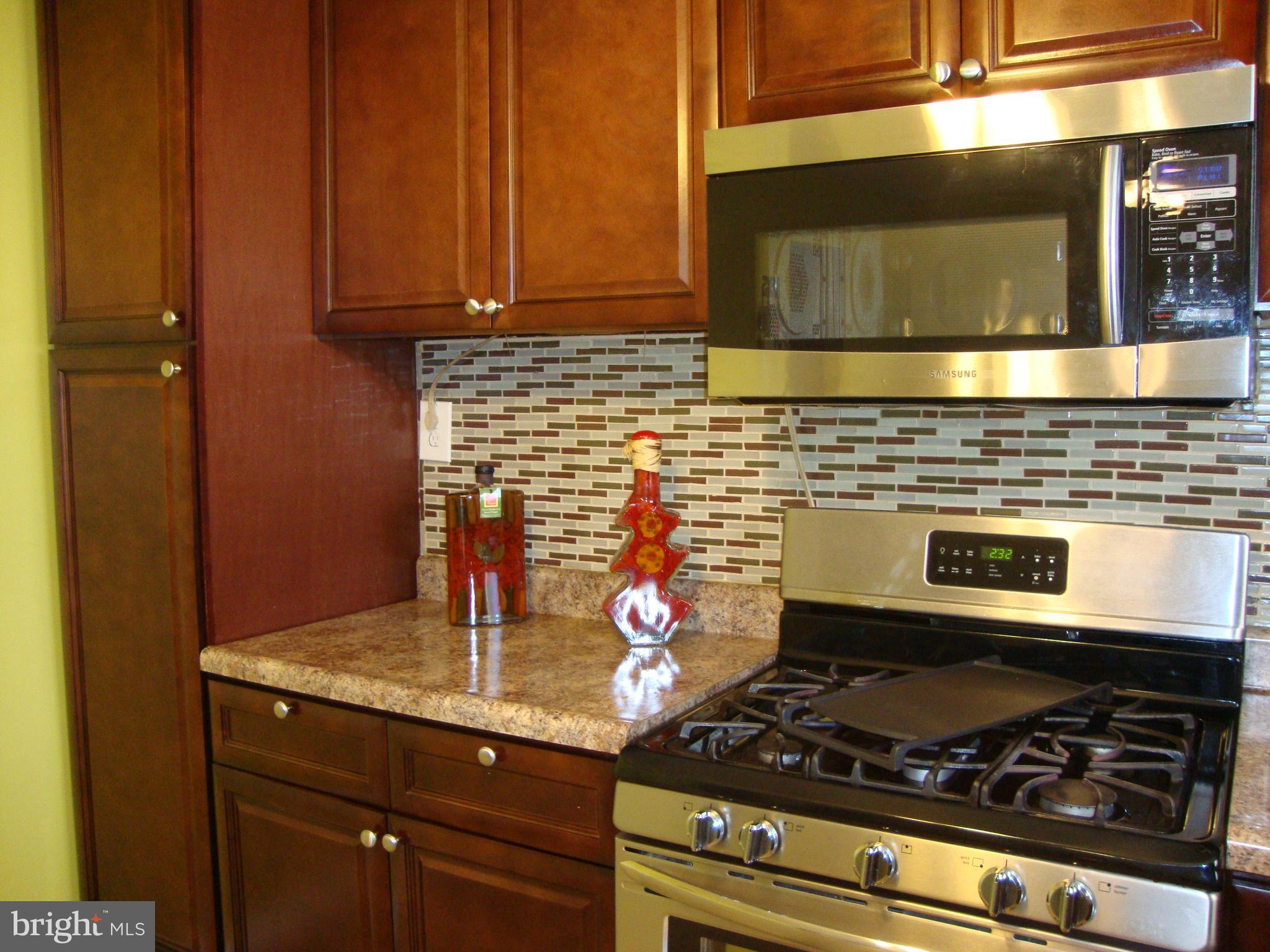 328 Laburnum Road Edgewood, MD 21040 - Photo 5 of 41 New 2016 Frigidaire Gas Convection Oven