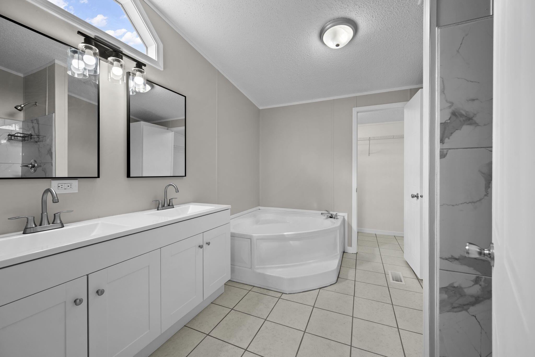 258 Rodeo Drive Eutawville, SC 29048 - Photo 22 of 57 22-web-or-mls-DSC_4054