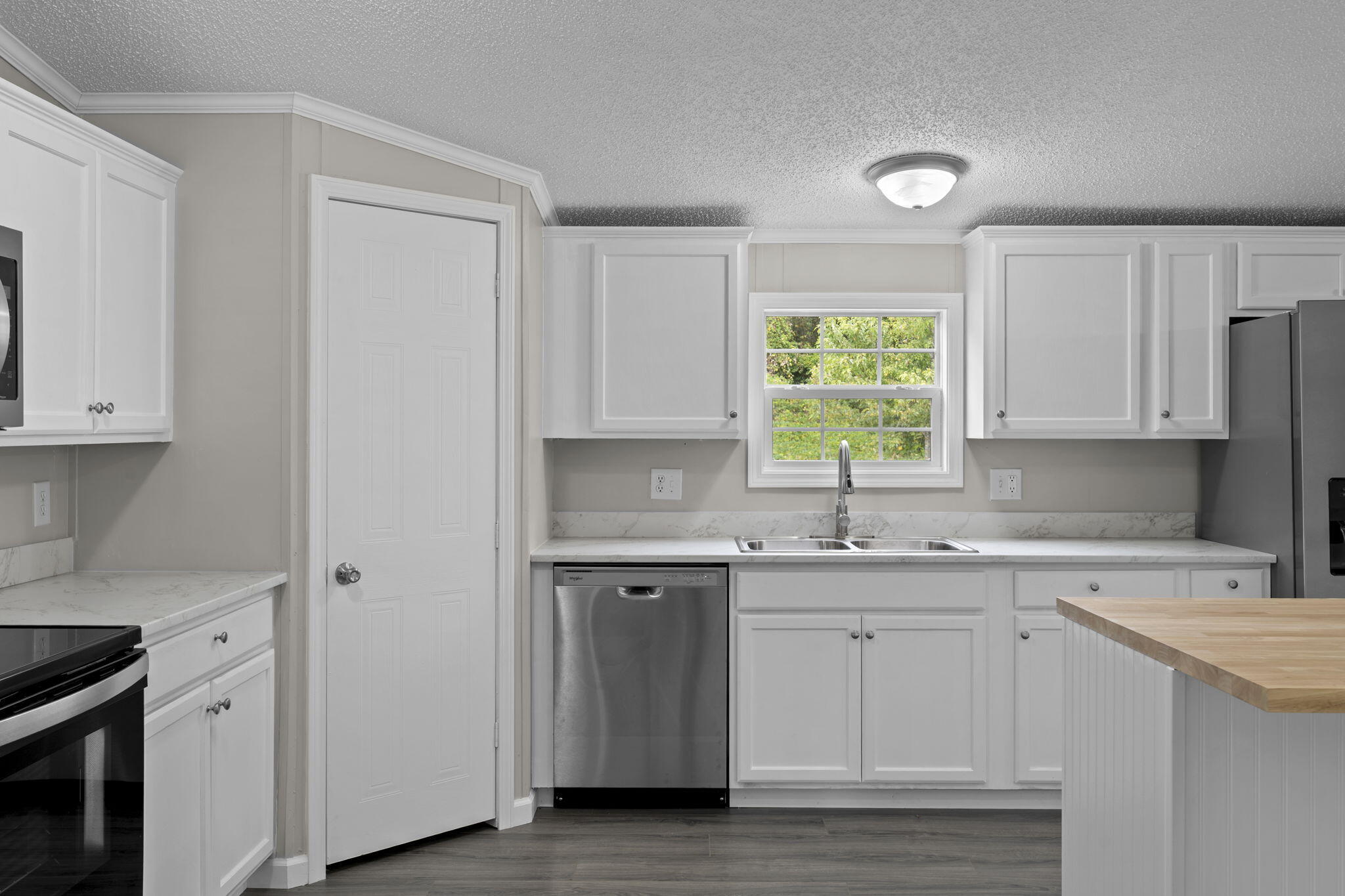 258 Rodeo Drive Eutawville, SC 29048 - Photo 31 of 57 31-web-or-mls-DSC_4104