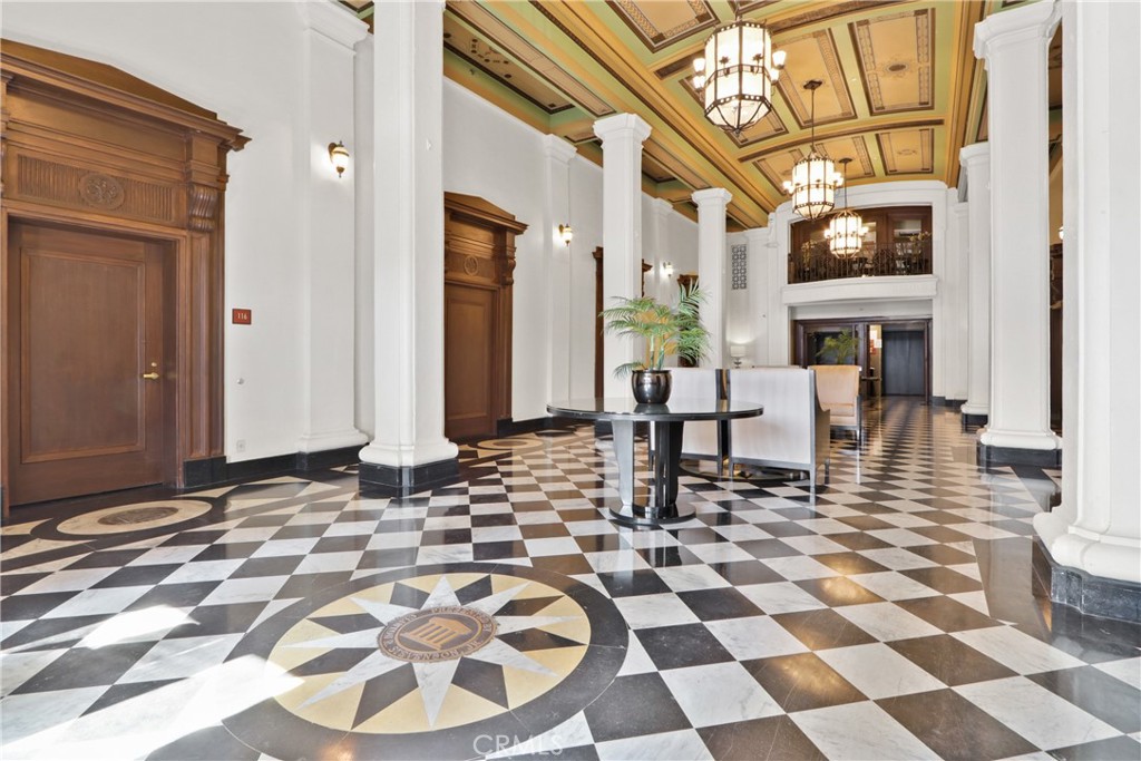 835 Locust Avenue, Unit 212 Long Beach, CA 90813 - Photo 2 of 39 Historic Entrance