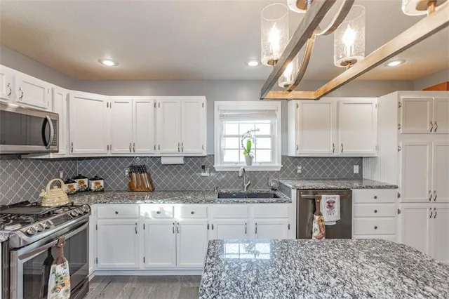 $550,000 | 5990 Z Highway, Edgerton, MO 64444