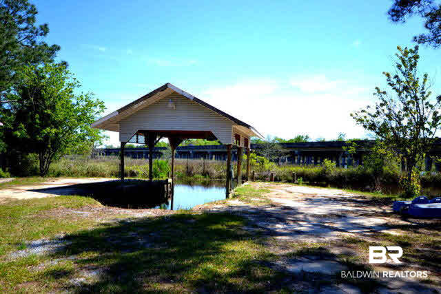 4370 Downey Drive Mobile, AL 36619 - Photo 34 of 36 Boat Lift