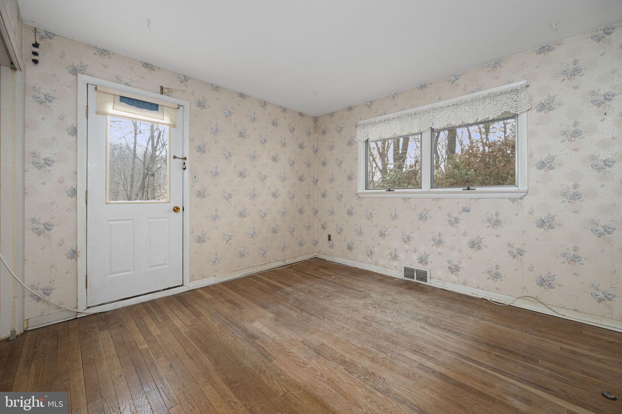 230 Jug Hollow Road Phoenixville, PA 19460 - Photo 22 of 60 an empty room with windows