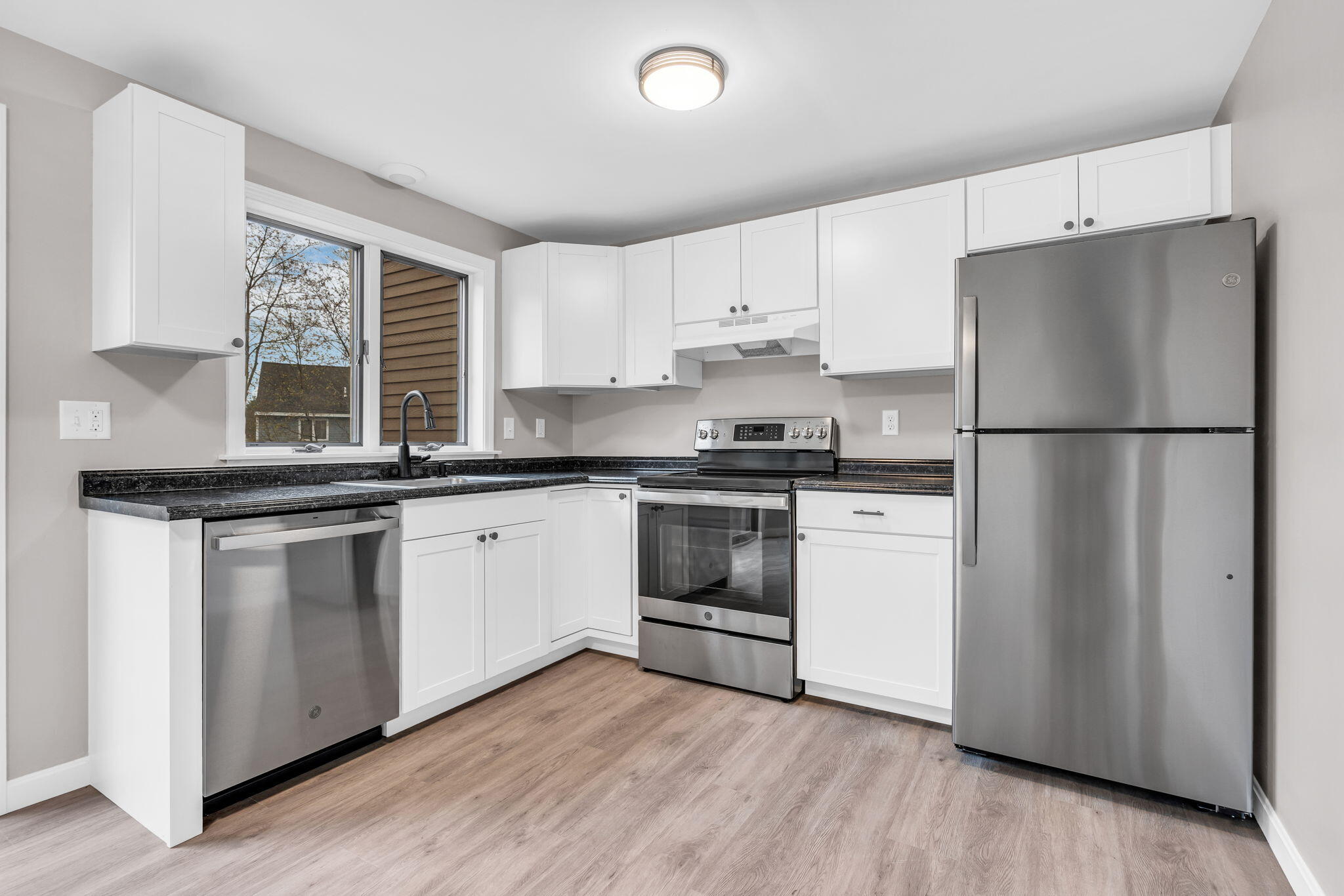 538 Main Street, Unit 11 Springvale, ME 04083 - Photo 6 of 33 5-web-or-mls-DSC06607